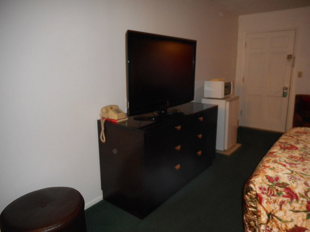 Cougar Land Motel Pullman Extérieur photo