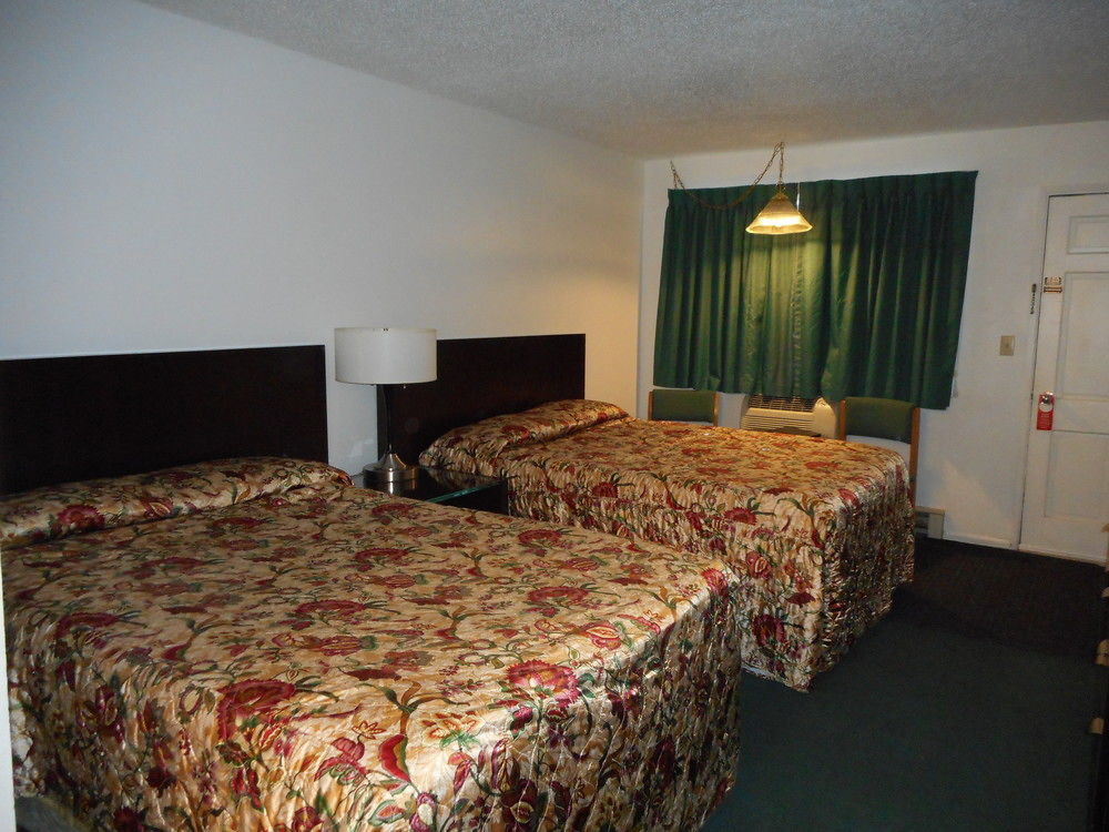 Cougar Land Motel Pullman Extérieur photo
